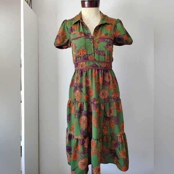 Monteau Dresses & Skirts - Monteau  autumn green flowered dress size xs